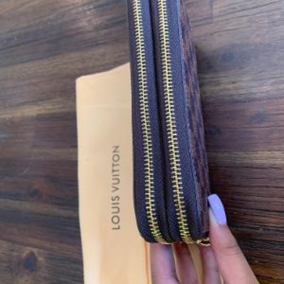Louis Vuitton Wallet